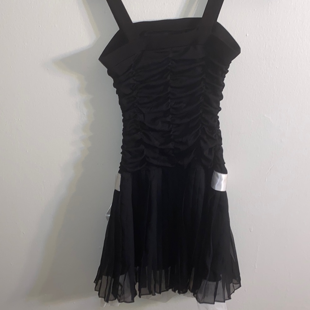 Dress - Picture 4 of 5